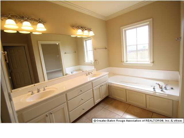 10818 Springtree Avenue Baton Rouge, LA 70810 - Photo 6 of 19 Gallery Image 6