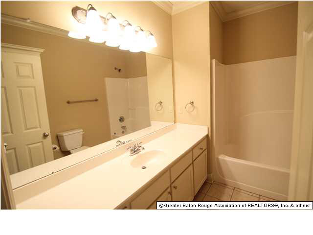 10818 Springtree Avenue Baton Rouge, LA 70810 - Photo 10 of 19 Gallery Image 10