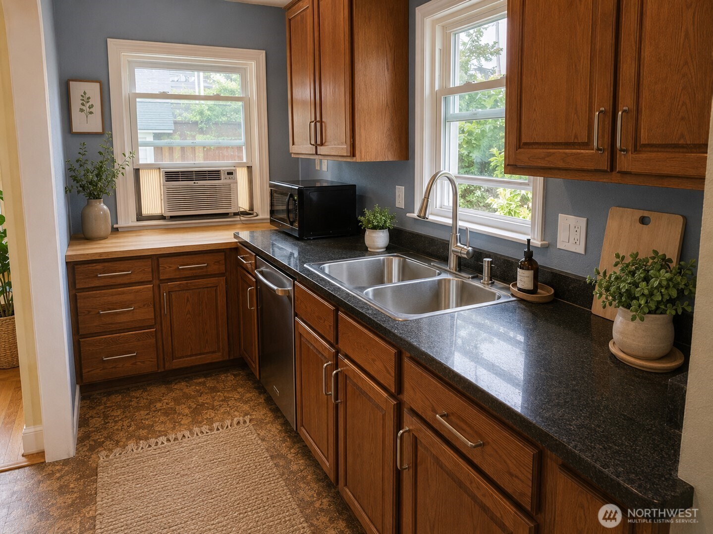 5426 Green Lake Way North Seattle, WA 98103 - Photo 5 of 14
