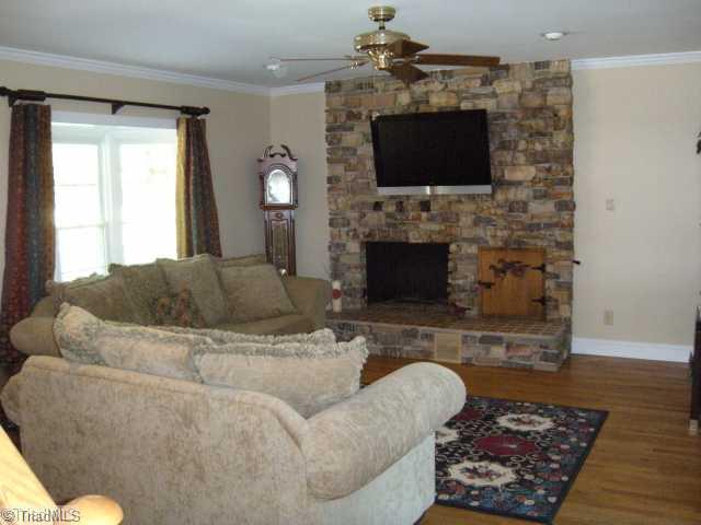 6613 Coltrane Mill Road Greensboro, NC 27406 - Photo 3 of 16 Living Room.