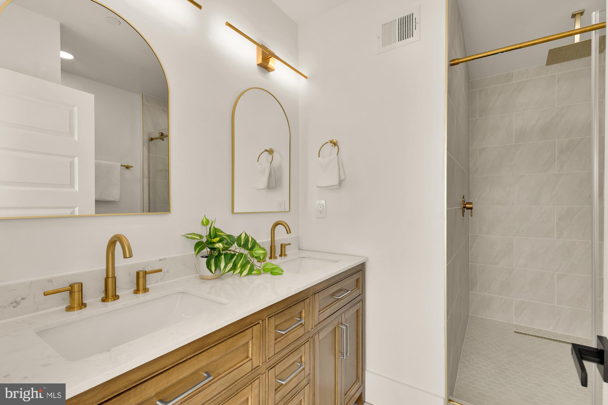 231 S Street Northeast, Unit 2 Washington, DC 20002 - Photo 25 of 38