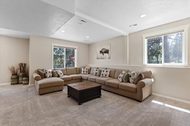 $1,040,000 | 7105 South Saddle Ridge Road, Spokane Valley, WA 99016