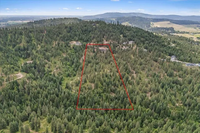 $1,040,000 | 7105 South Saddle Ridge Road, Spokane Valley, WA 99016