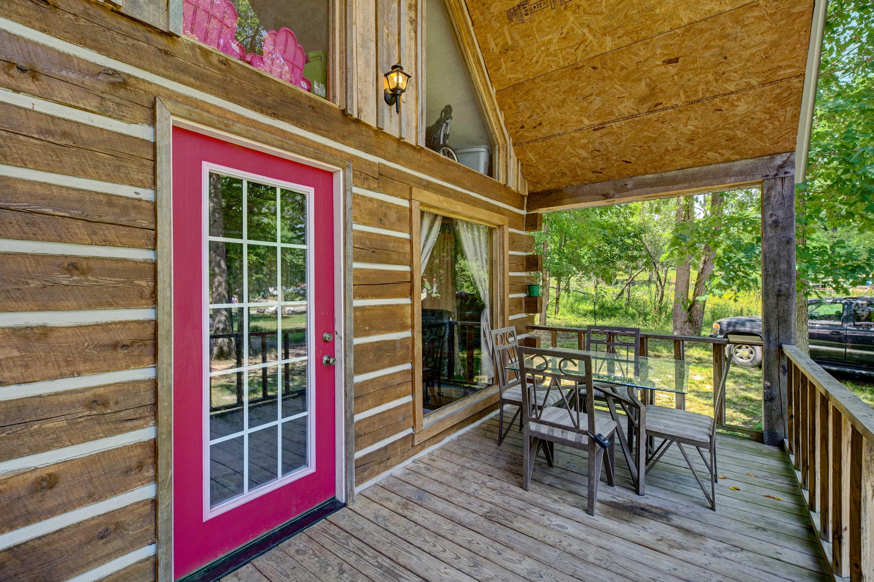 907 Lowes Branch Road La Follette, TN 37766 - Photo 3 of 31 Cabin1_Porch1