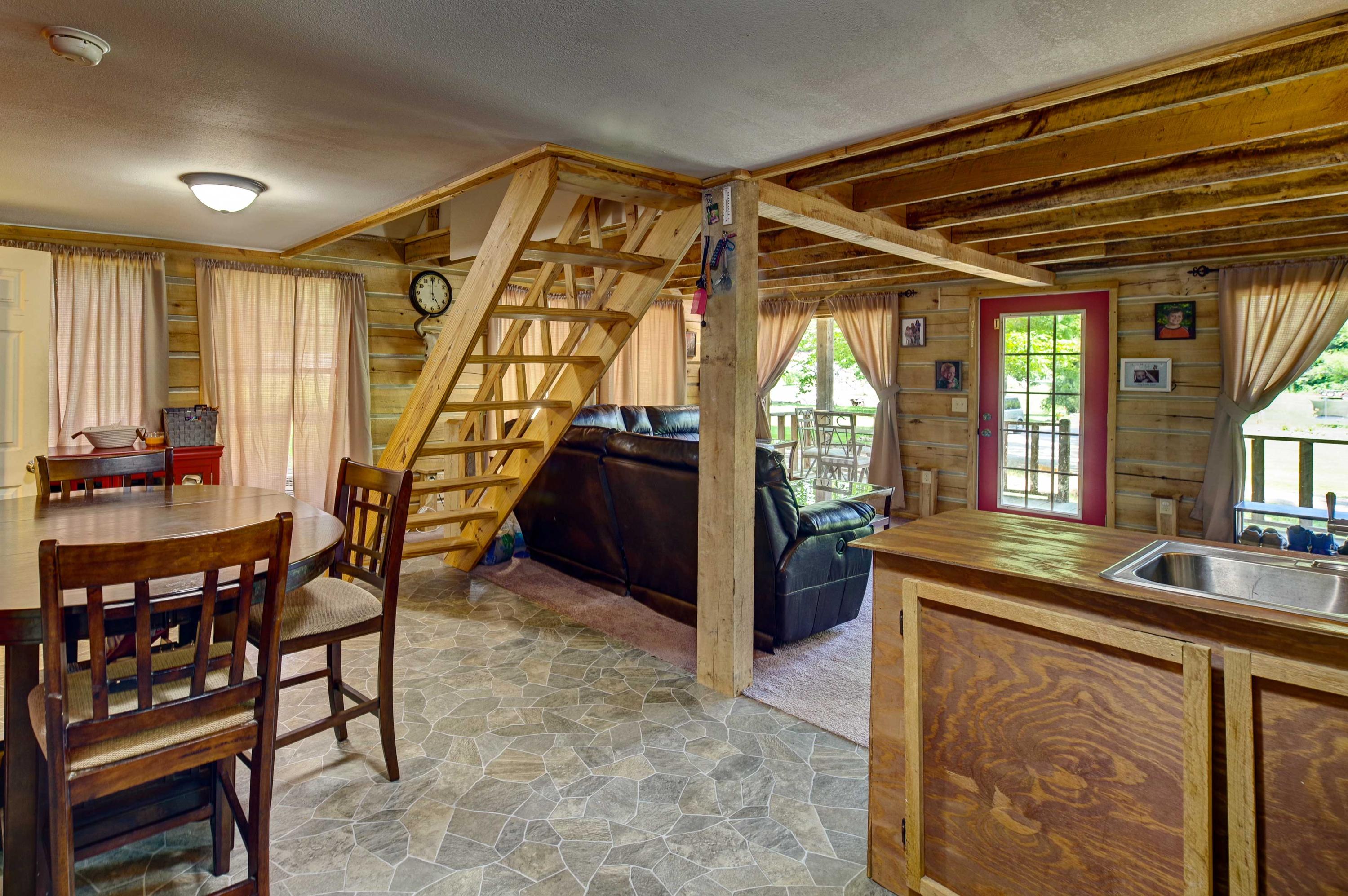 907 Lowes Branch Road La Follette, TN 37766 - Photo 8 of 31 Cabin1_Dining1