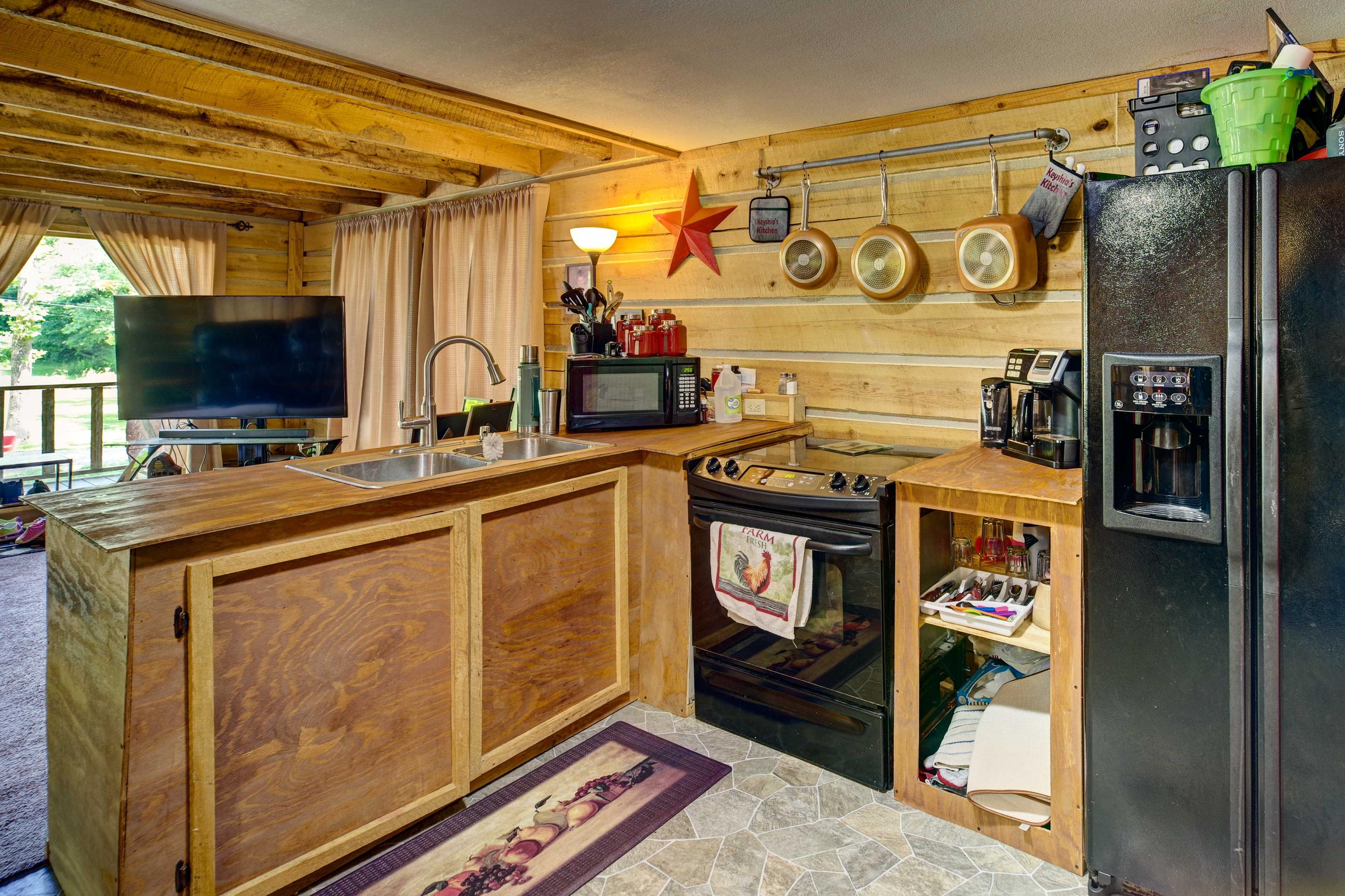 907 Lowes Branch Road La Follette, TN 37766 - Photo 9 of 31 Cabin1_Kitchen2