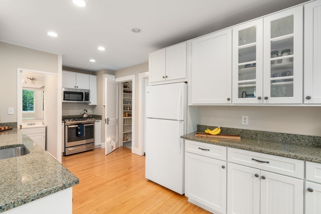 20 Preble Gardens Road Belmont, MA 02478 - Photo 10 of 37
