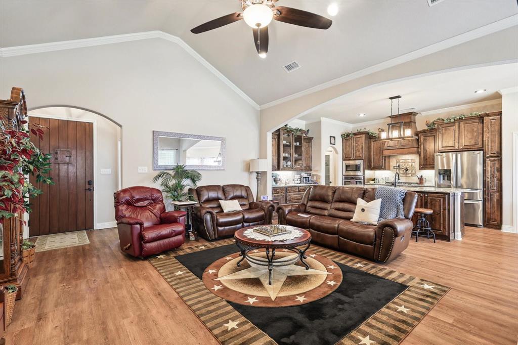 707 Chaparral Road Sanger, TX 76266 - Photo 11 of 32