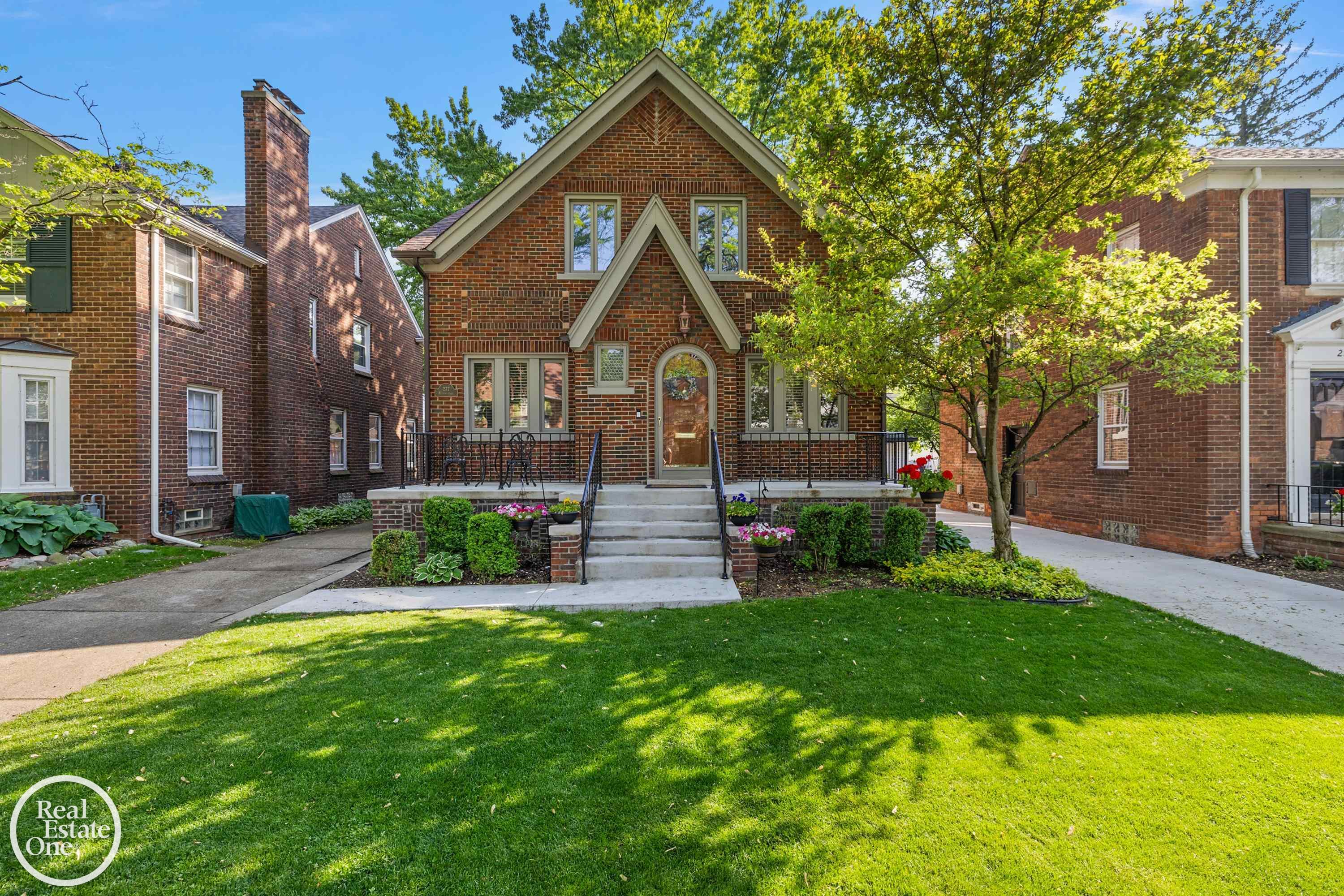 277 Merriweather Road Grosse Pointe Farms, MI 48236 - Photo 40 of 51