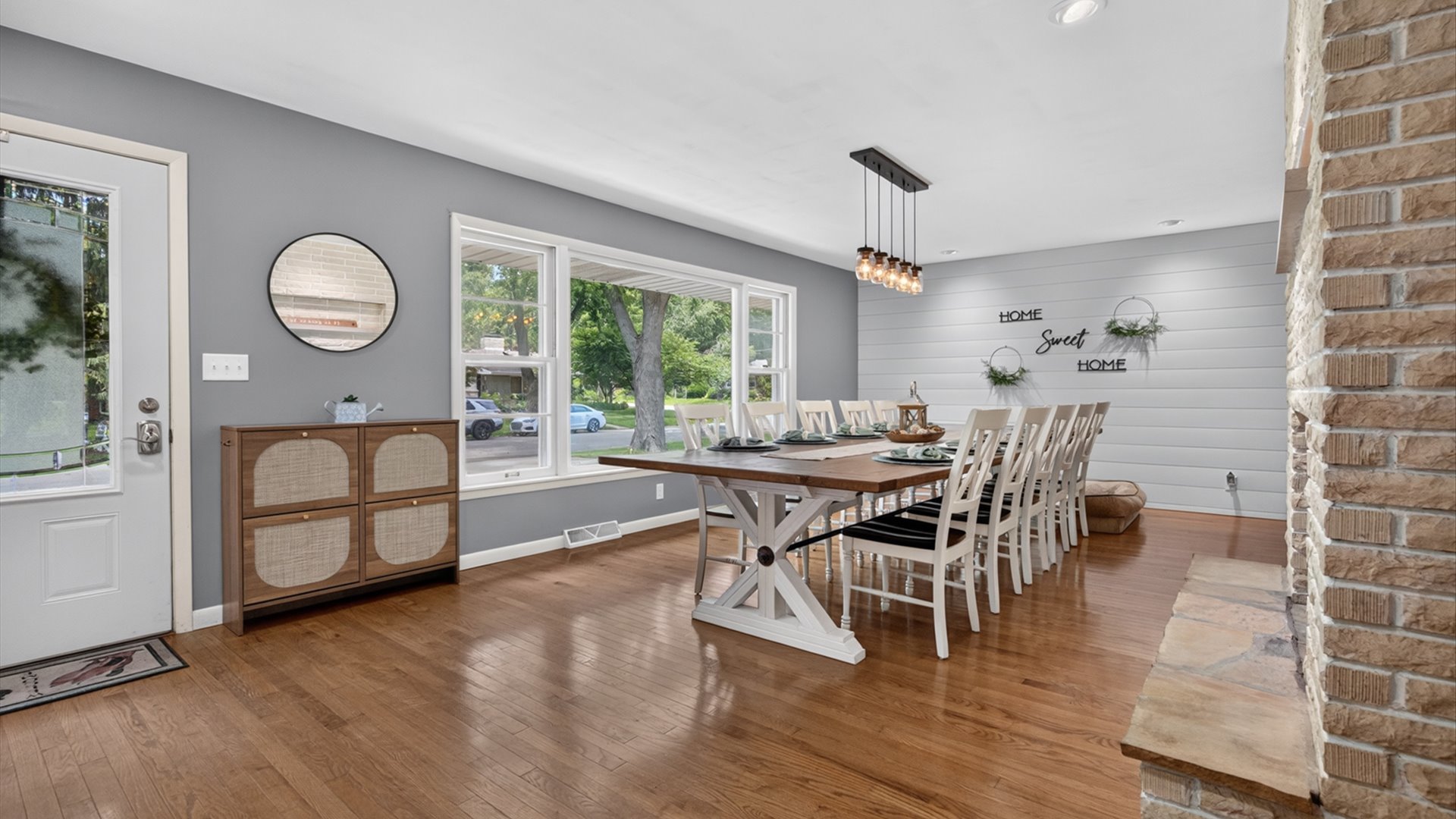 1402 Maplewood Drive Normal, IL 61761 - Photo 4 of 58