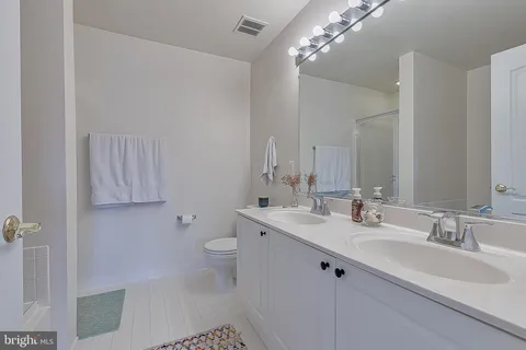 $415,000 | 6612 Netties Lane, Unit 26L, Alexandria, VA 22315