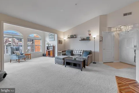 $415,000 | 6612 Netties Lane, Unit 26L, Alexandria, VA 22315