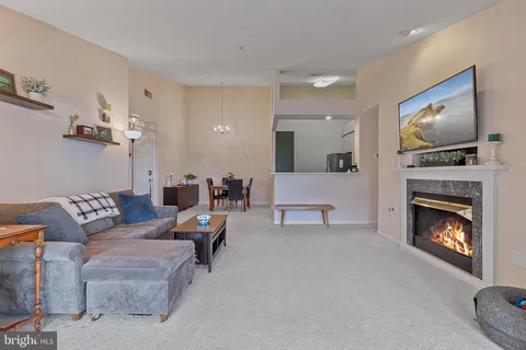 $415,000 | 6612 Netties Lane, Unit 26L, Alexandria, VA 22315