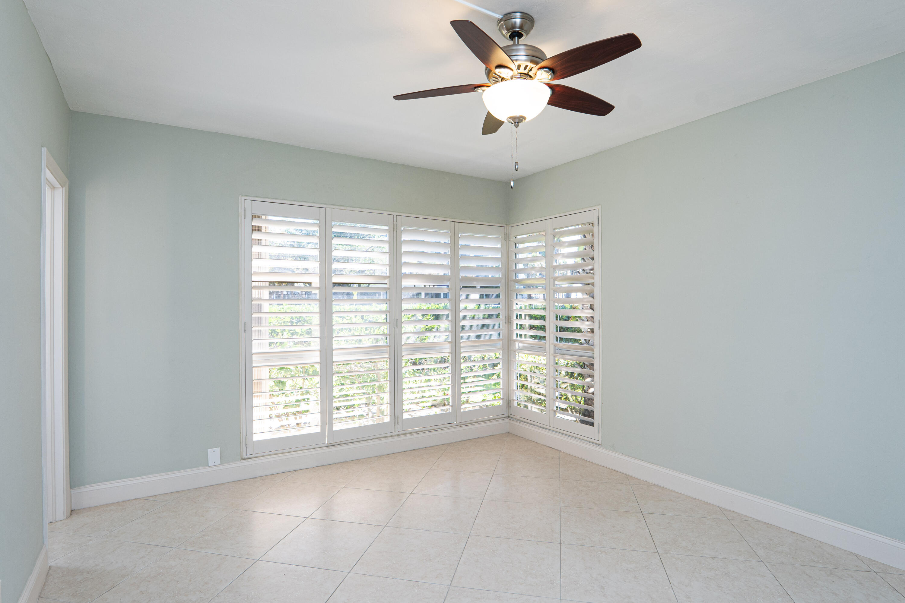 1505 South Ocean Boulevard, Unit 2 Boca Raton, FL 33432 - Photo 13 of 20 4JS00171