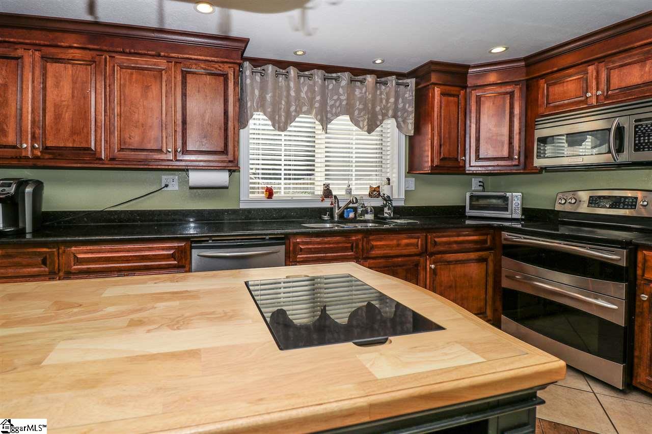 1231 Chinquapin Road Travelers Rest, SC 29690 - Photo 11 of 36 Gallery Image 11
