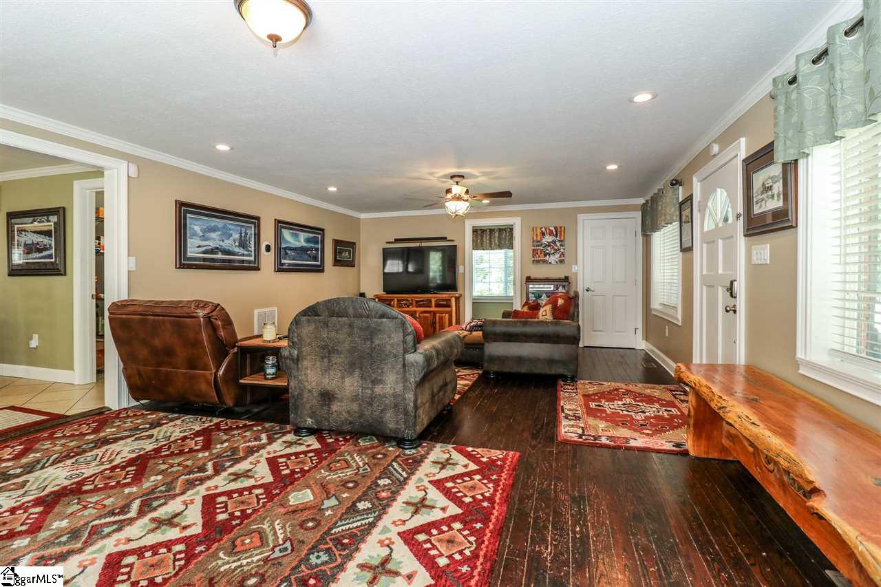 1231 Chinquapin Road Travelers Rest, SC 29690 - Photo 7 of 36 Gallery Image 7