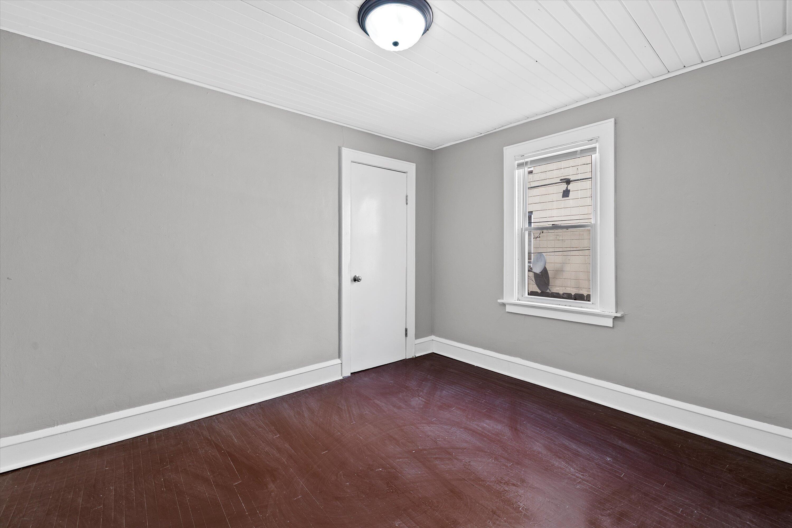 944 North 37th Street, Unit 946 Milwaukee, WI 53208 - Photo 12 of 16 02-JEFF9376