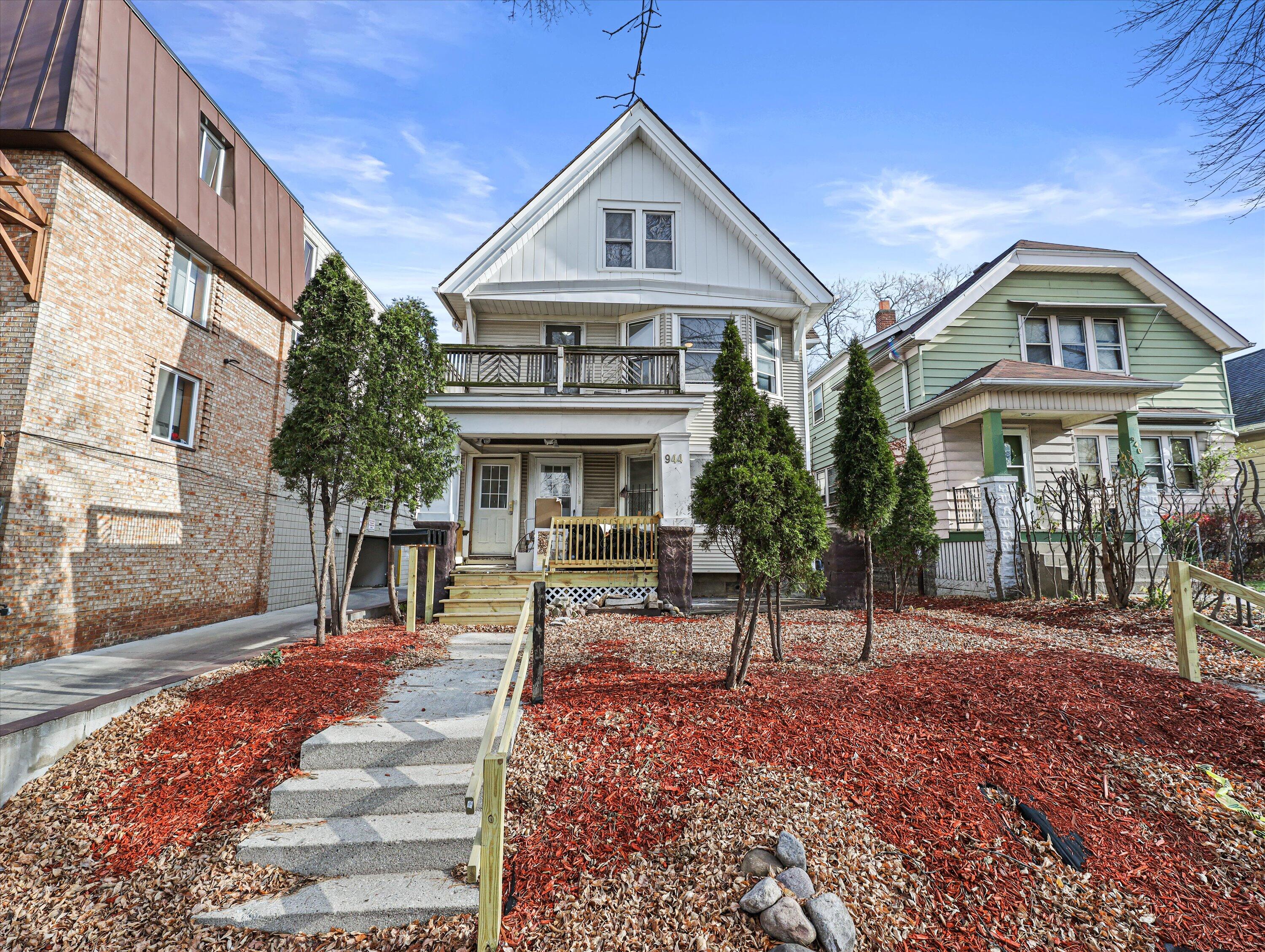 944 North 37th Street, Unit 946 Milwaukee, WI 53208 - Photo 2 of 16 3-IMG_3160