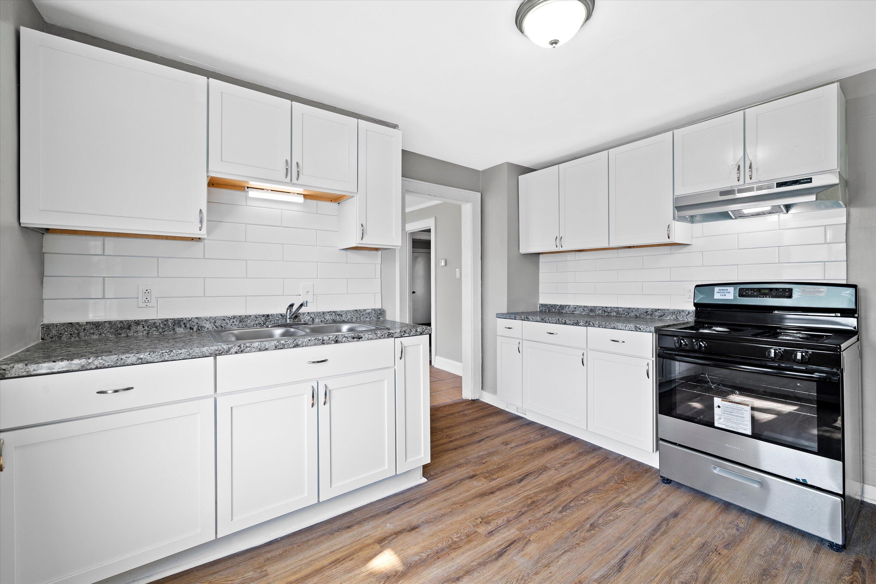 944 North 37th Street, Unit 946 Milwaukee, WI 53208 - Photo 6 of 16 06-JEFF9406