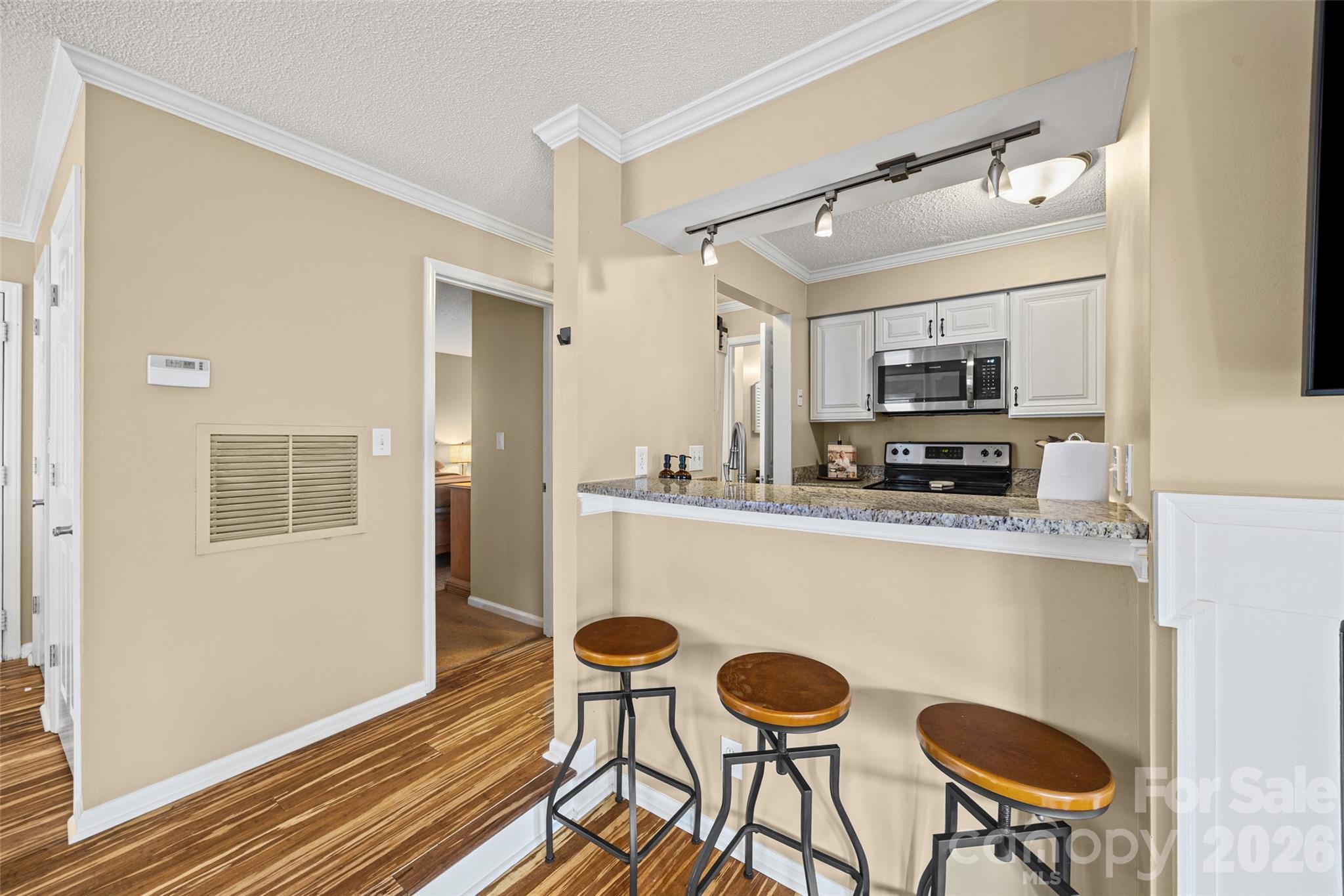 308 Queens Road, Unit 17 Charlotte, NC 28204 - Photo 8 of 25