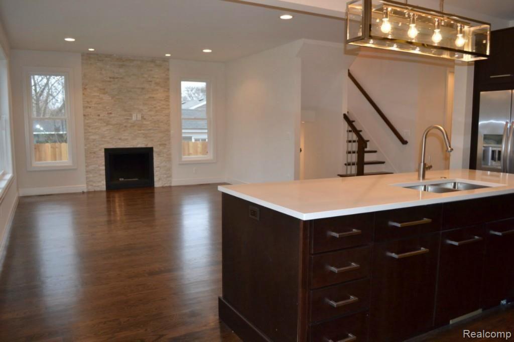 Great Room Adjacent To Kitchen