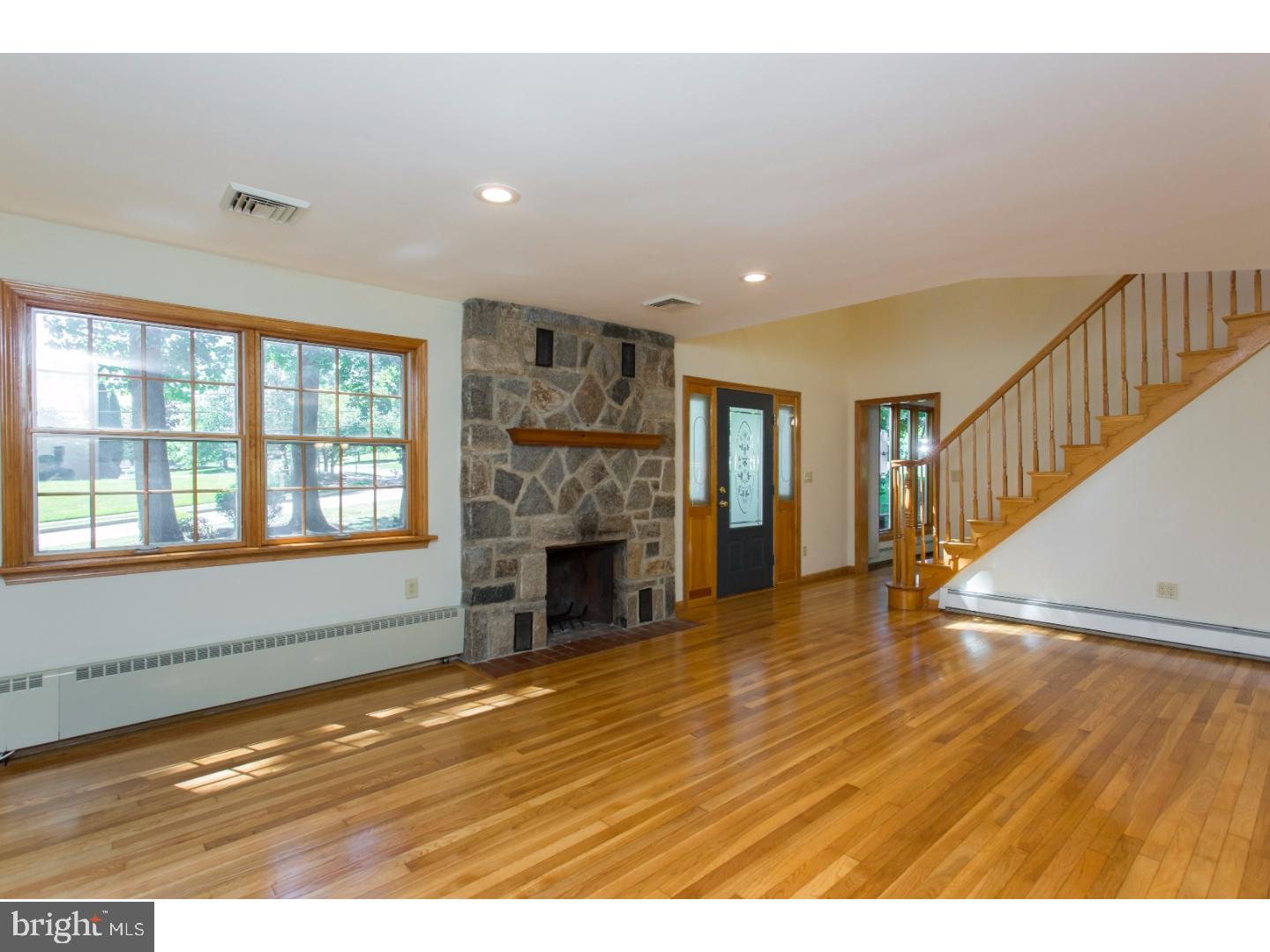 3867 Marsh Road Garnet Valley, PA 19060 - Photo 3 of 25 Great Room