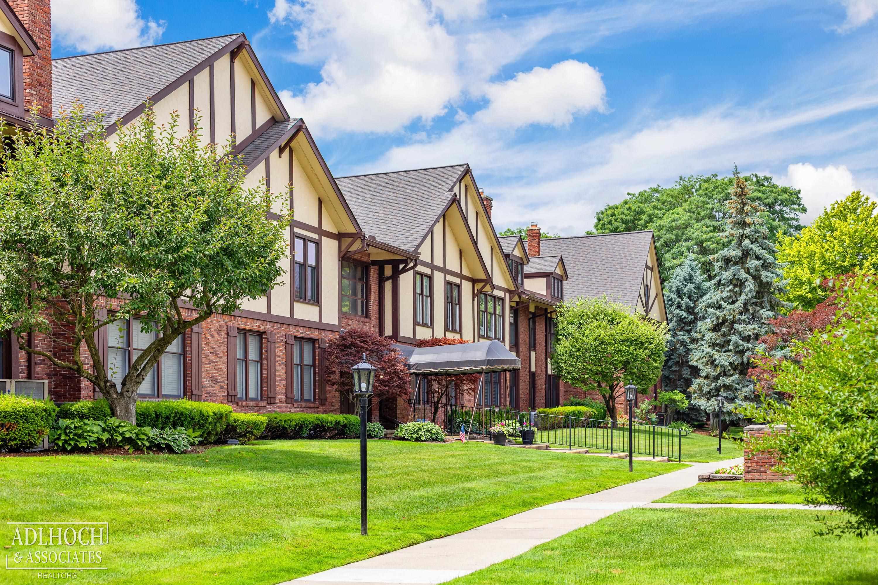 1750 Vernier Road, Unit 6 Grosse Pointe Woods, MI 48236 - Photo 33 of 39
