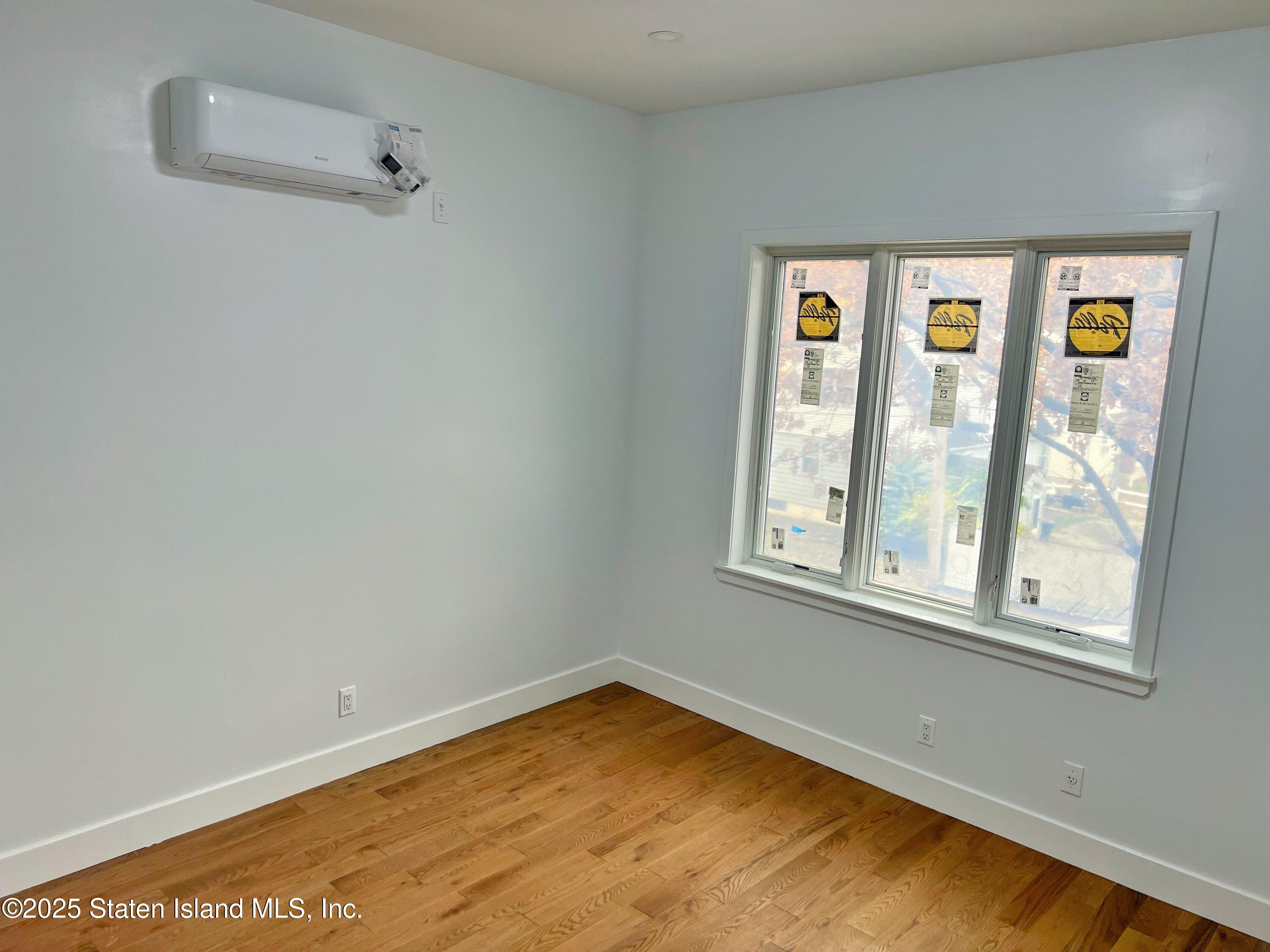 32 Remsen Street Staten Island, NY 10304 - Photo 26 of 41 a view of empty room with window