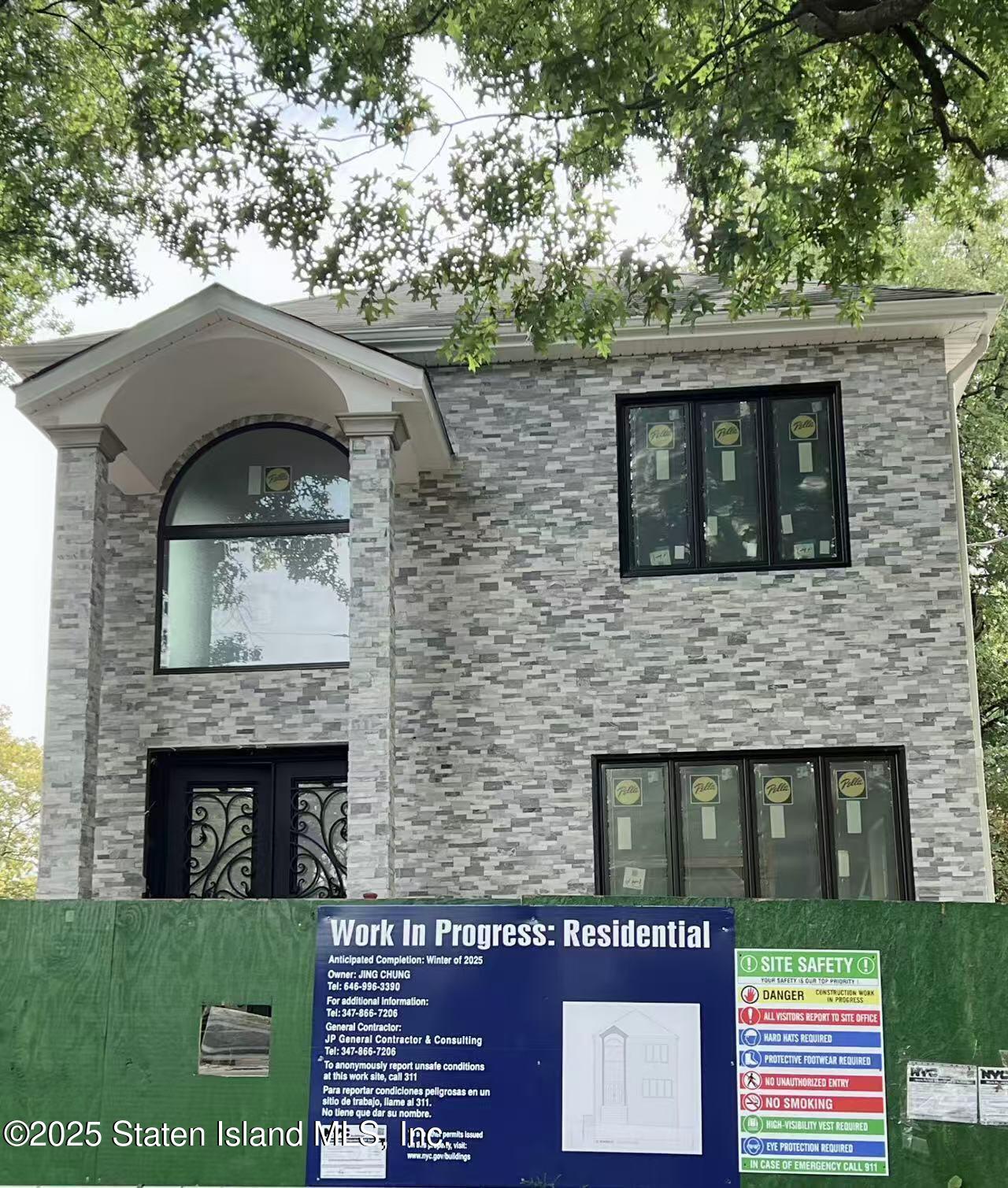 32 Remsen Street Staten Island, NY 10304 - Photo 27 of 41 a front view of a house with yard