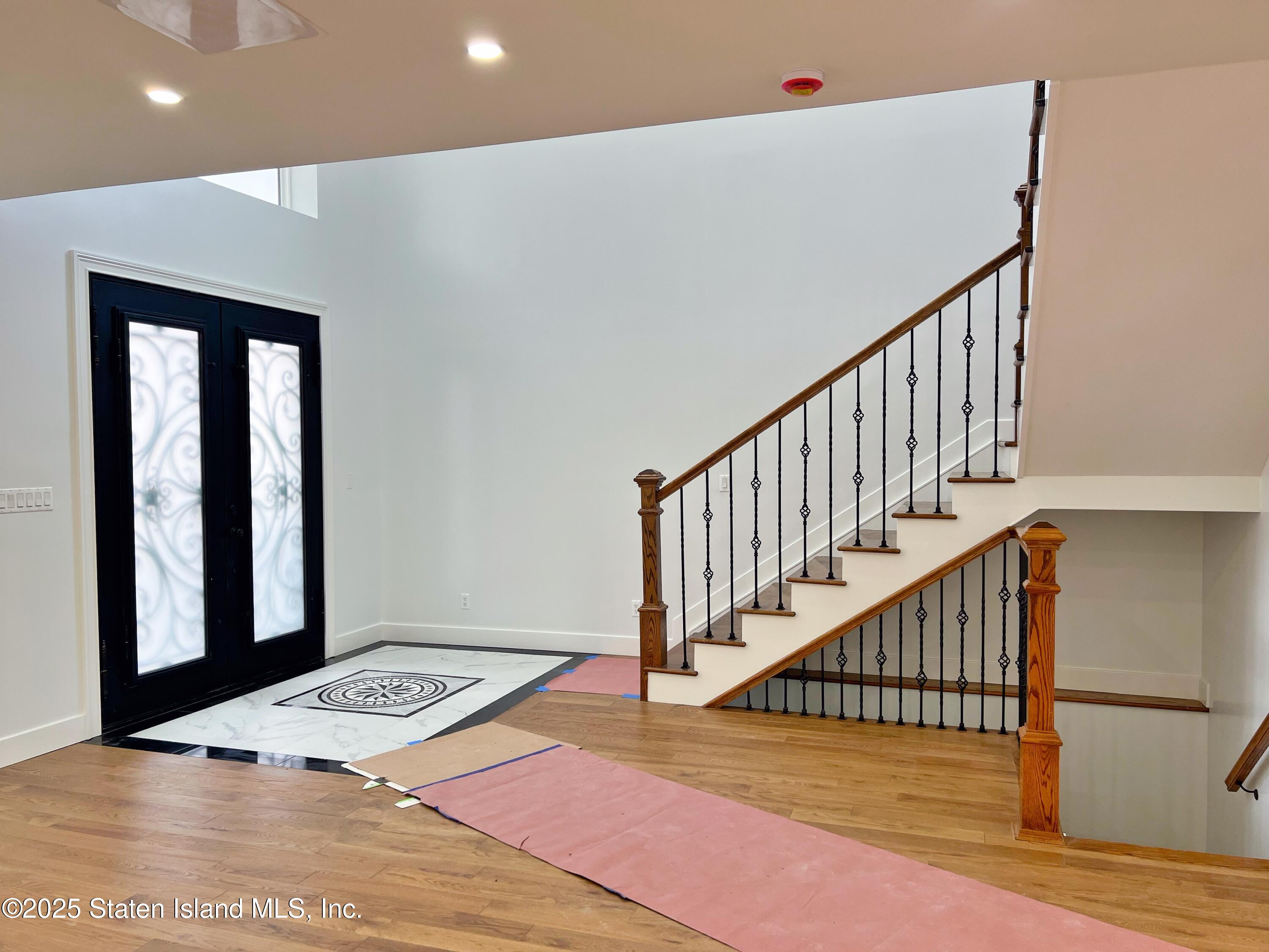 32 Remsen Street Staten Island, NY 10304 - Photo 3 of 41 a view of entryway