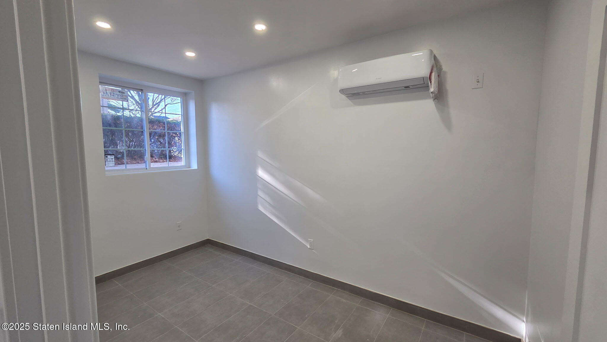 32 Remsen Street Staten Island, NY 10304 - Photo 36 of 41 a view of hallway with window