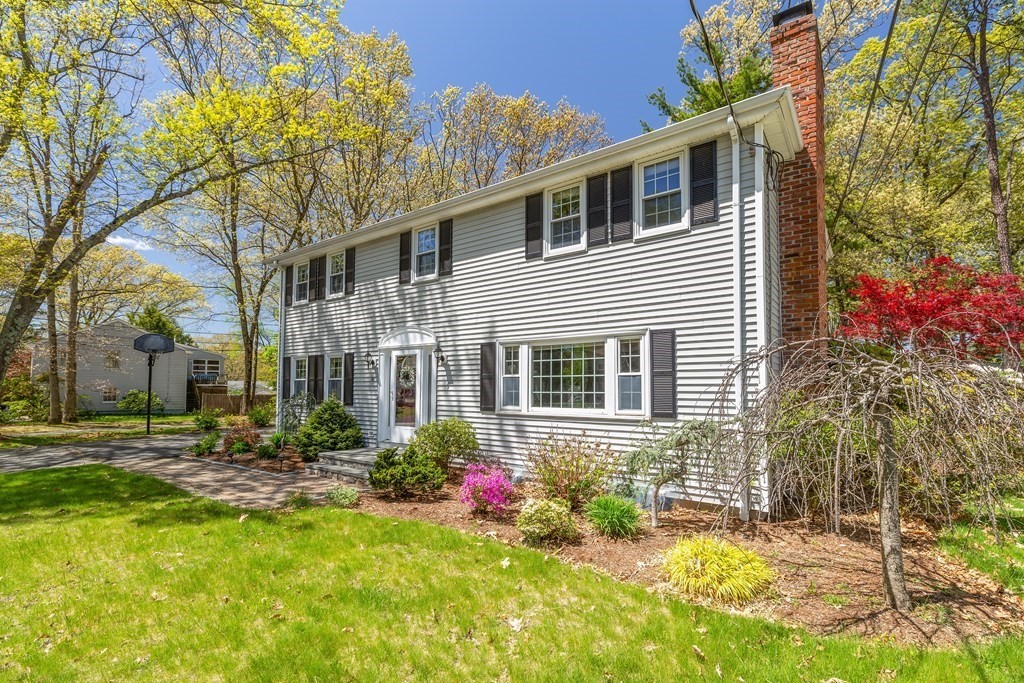 16 Emily Road Framingham, MA 01701 - Photo 5 of 42 Gallery Image 5