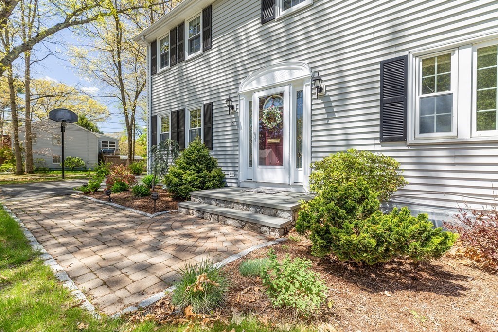 16 Emily Road Framingham, MA 01701 - Photo 6 of 42 Gallery Image 6