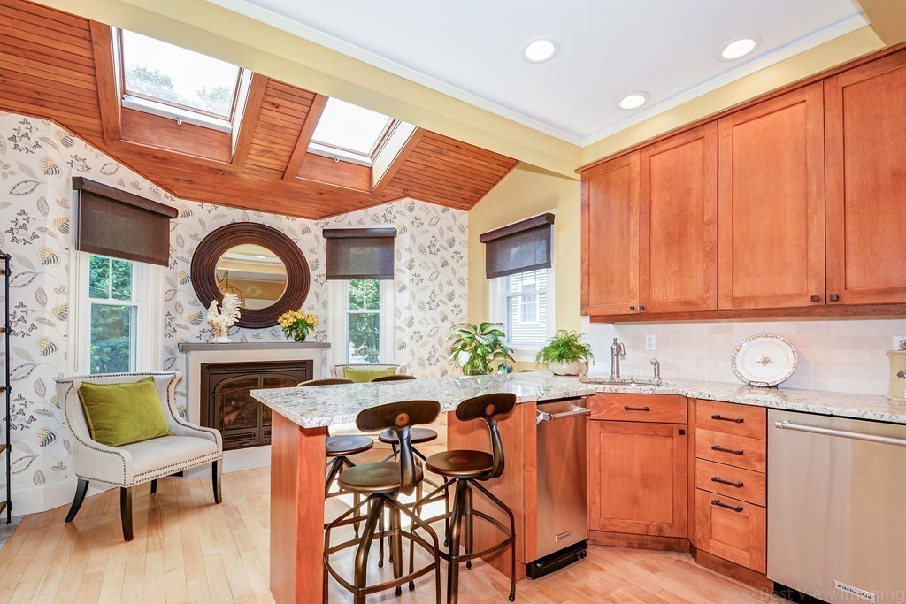 5 Chesterfield Road Worcester, MA 01602 - Photo 5 of 30