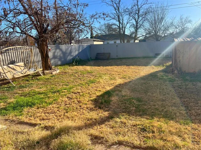 $130,000 | 907 Nw Avenue, Childress, TX 79201