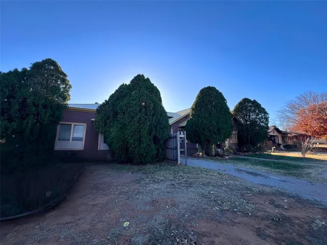 $130,000 | 907 Nw Avenue, Childress, TX 79201