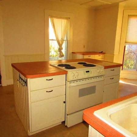 $449,000 | 86 North Maple Street, Northampton, MA 01062