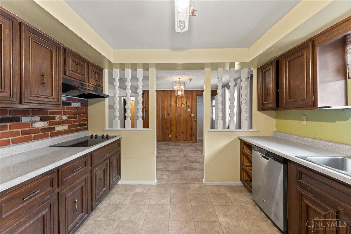 1094 Pamela Road Cincinnati, OH 45255 - Photo 13 of 20 Imagine the Delicious Meals You Will Create in Your New Kitchen!