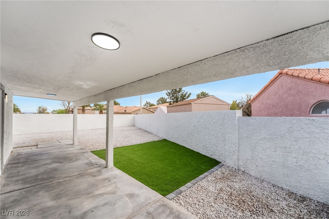 2850 Nikki Place Henderson, NV 89074 - Photo 44 of 64 Fenced backyard with a patio area