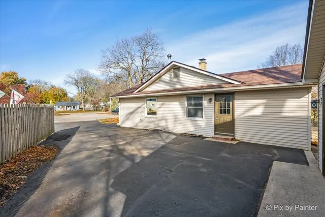 $349,000 | 215 Sunset Terrace, Crystal Lake, IL 60014