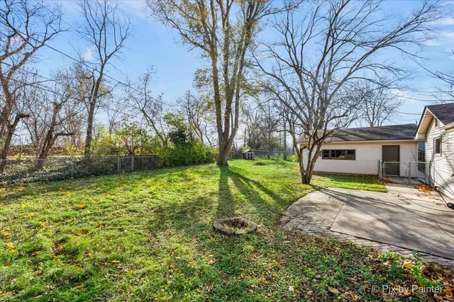 $349,000 | 215 Sunset Terrace, Crystal Lake, IL 60014