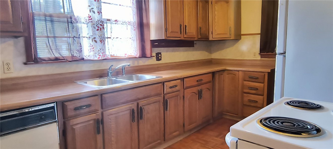 4455 East Kitridge Road Dayton, OH 45424 - Photo 10 of 58