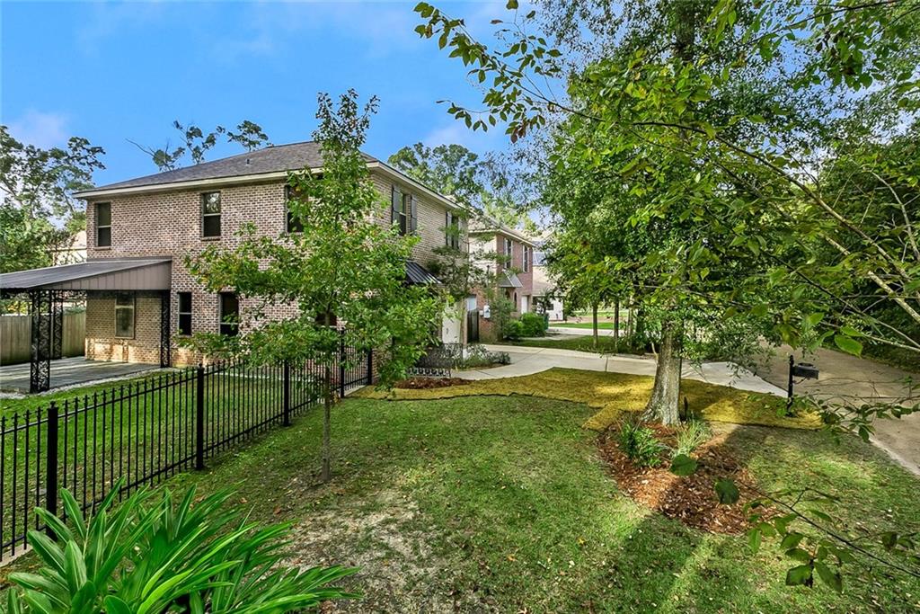 800 Dupre Street Mandeville, LA 70448 - Photo 2 of 16