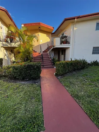 $1,800 | 1601 Northeast Miami Gardens Drive, Unit 103, Miami, FL 33179