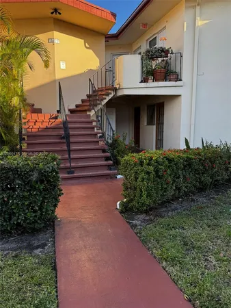 $1,800 | 1601 Northeast Miami Gardens Drive, Unit 103, Miami, FL 33179
