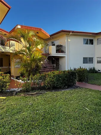 $1,800 | 1601 Northeast Miami Gardens Drive, Unit 103, Miami, FL 33179