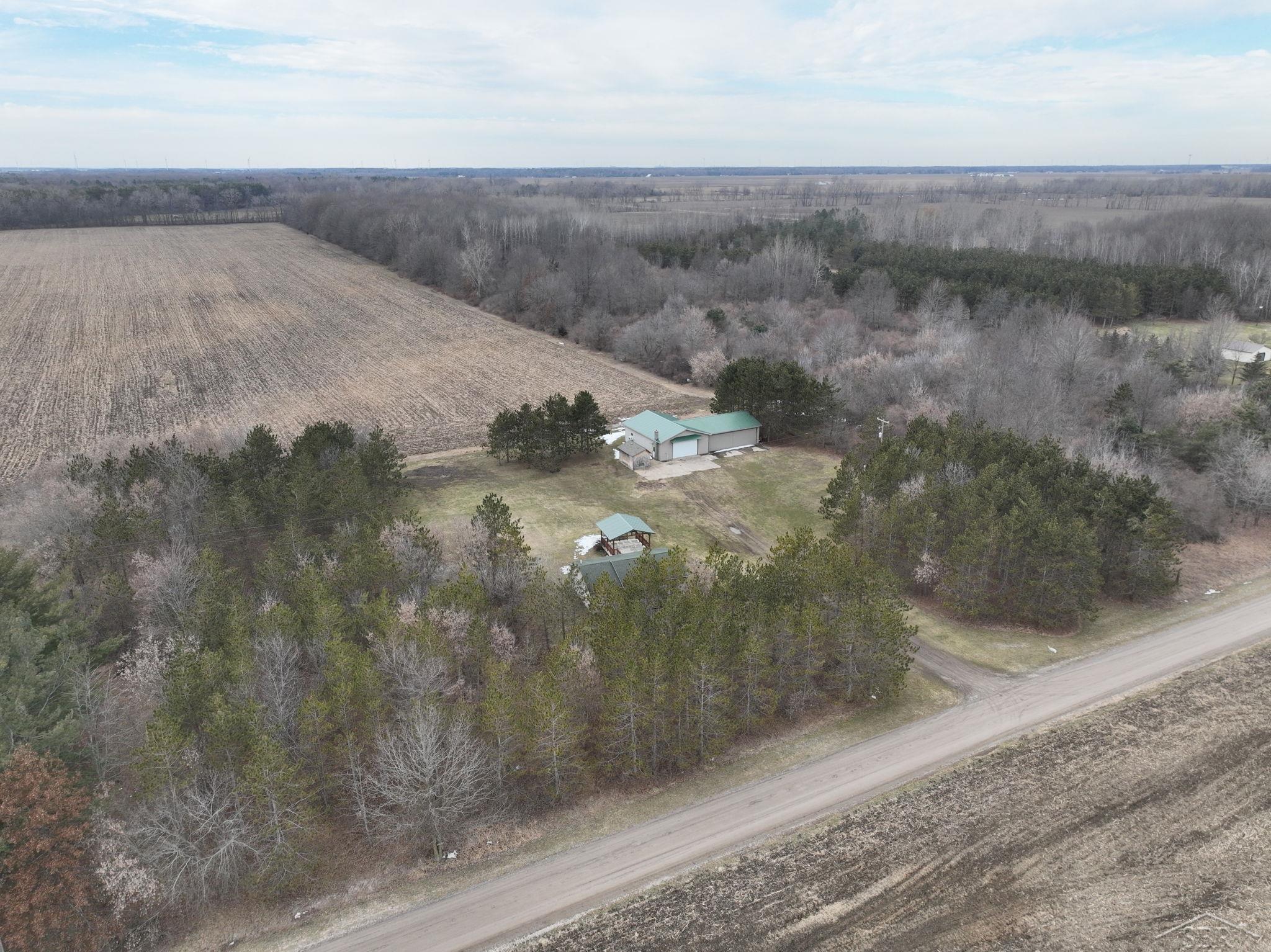 5258 South Steel Road Merrill, MI 48637 - Photo 46 of 48 50133448-94ad5907-75d2-4c68-b840-c9ccf7c79525.JPG