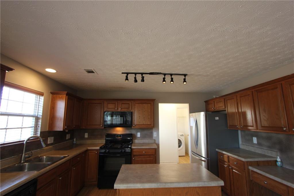 838 Roxholly Lane Northeast Buford, GA 30518 - Photo 18 of 78