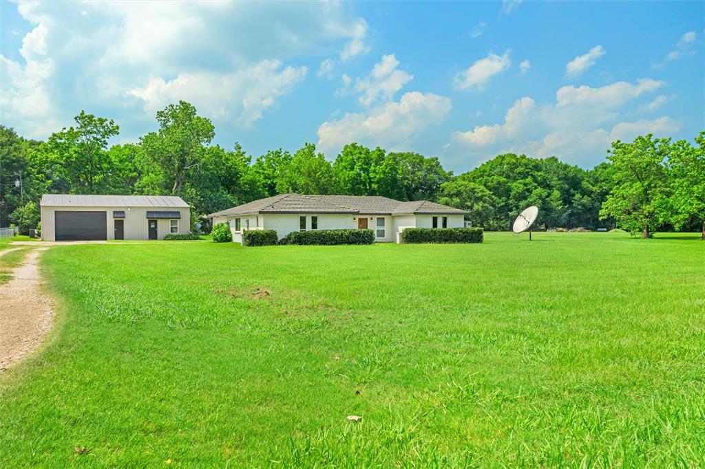 215 Pole Bridge Road Seagoville, TX 75159 - Photo 2 of 32