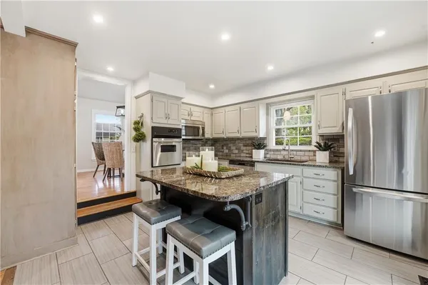 $379,000 | 1407 Southwest 5th Street, Lee's Summit, MO 64081